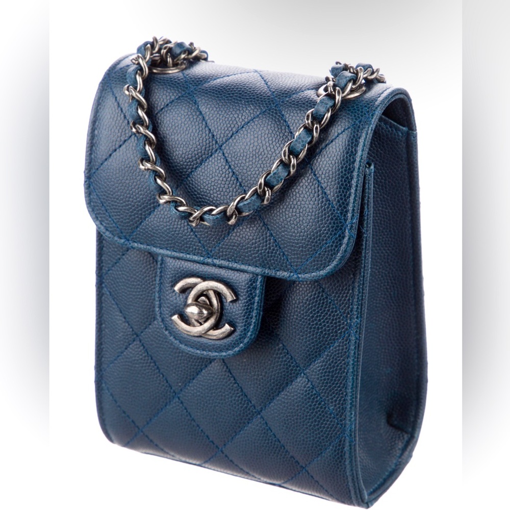 Chanel n/s phone holder woc caviar bag